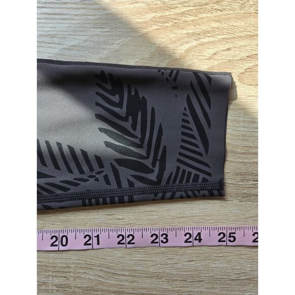 AERIE Chill Play Move Palm Tree Leaves 7/8 Length Leggings Small Gray Black - Picture 14 of 15